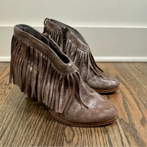 Ariat Unbrindled Layla metallic fringe western boots size 8