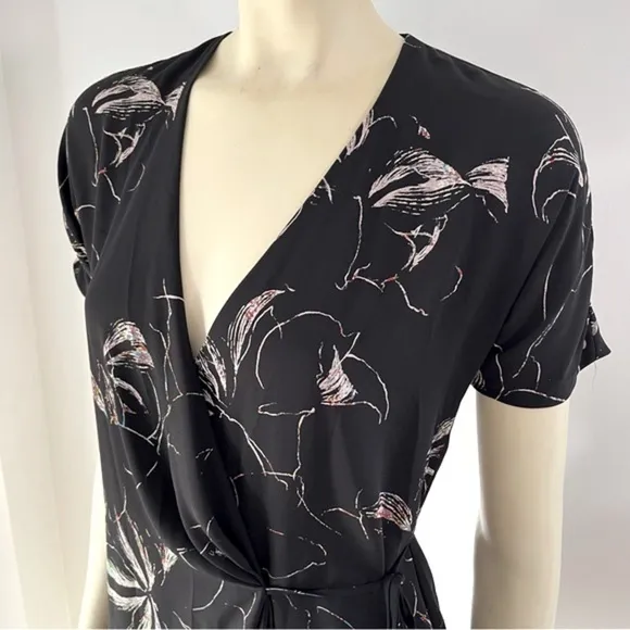 Aritiza Babaton Women’s WALLACE DRESS Short Sleeve Black Floral Wrap Mini XS