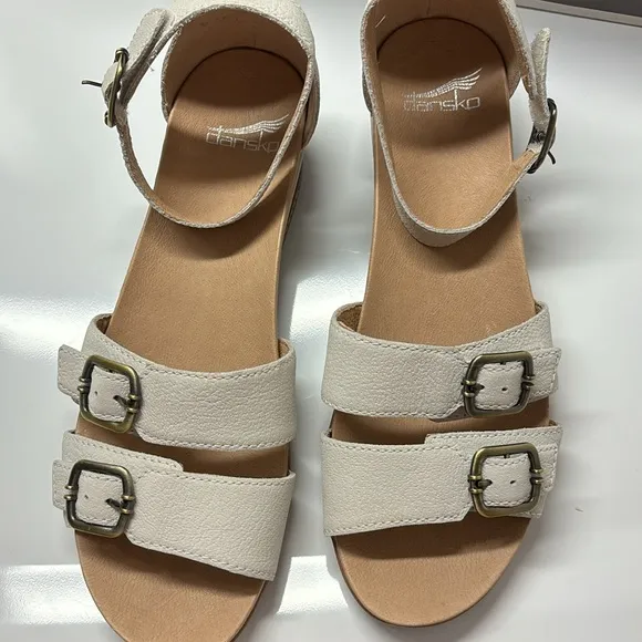 Astrid by Dansko size 40 us9 ivory new in box comfort sandals