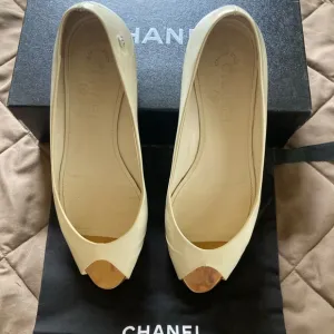 Authentic Chanel peep (open)toe flats USA size 38
