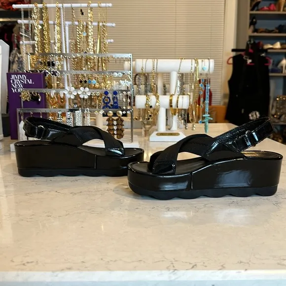 Authentic Prada patent leather and canvas black platform sandals size 37/ US 6.5