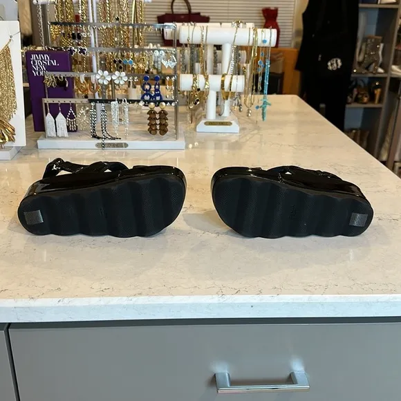 Authentic Prada patent leather and canvas black platform sandals size 37/ US 6.5
