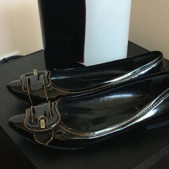 Authentic FENDI Glossy Black Patent Leather Flats