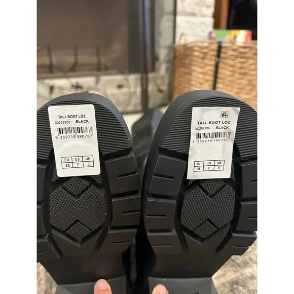 Avenue Cloudwalkers Loz Tall Boot Size 7 Wide