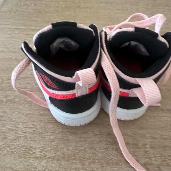 Baby Nike Atmosphere Jordan Pink and Black Sneakers 2C