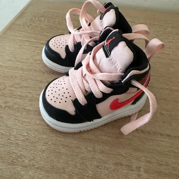 Baby Nike Atmosphere Jordan Pink and Black Sneakers 2C