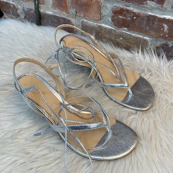Badgley Mischka Jewel Heeled Silver Lace Up Thong Sandals, Size 11