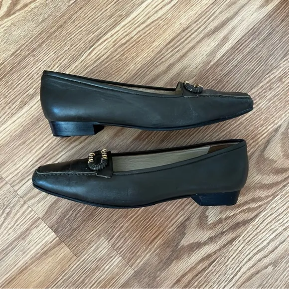 BALLY Olive Green Leather SELENA Loafers Gold Accent sz 8‎