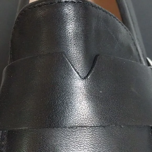 Banana Republic Vee Strap Lug Loafer...SIZE 9...NEW