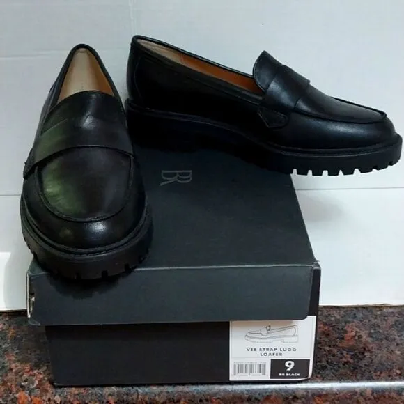 Banana Republic Vee Strap Lug Loafer...SIZE 9...NEW