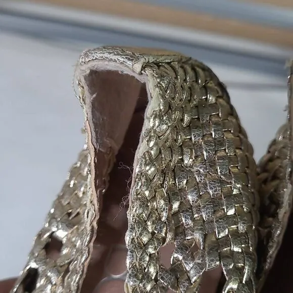 BCBG PARIS gold weaved slip on ballet flats round toe metallics 8B/ 38.5