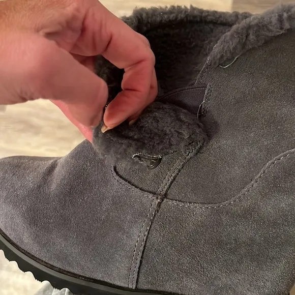 BearPaw Twill wedge heel boots Sherpa lined charcoal size 10 suede