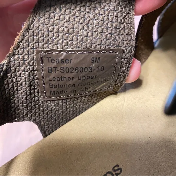 BEARTRAP sandals with Velcro side closure