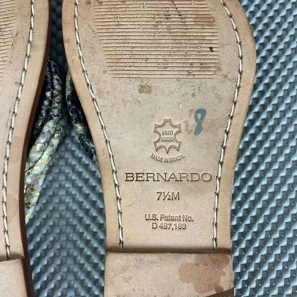 Bernardo Sandals Womens Size 7.5 Brown Leather Thong Sandals Made in Brazil