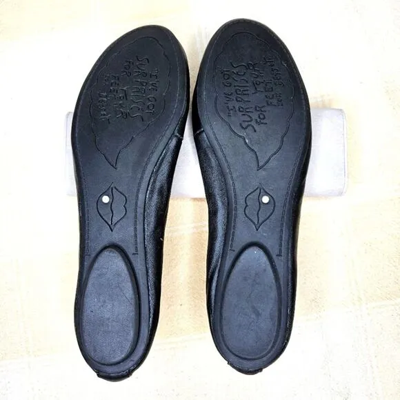 Betsey Johnson Sauceeyy Black Leather Beaded Flower Toe Soft &amp; Flexible Flats