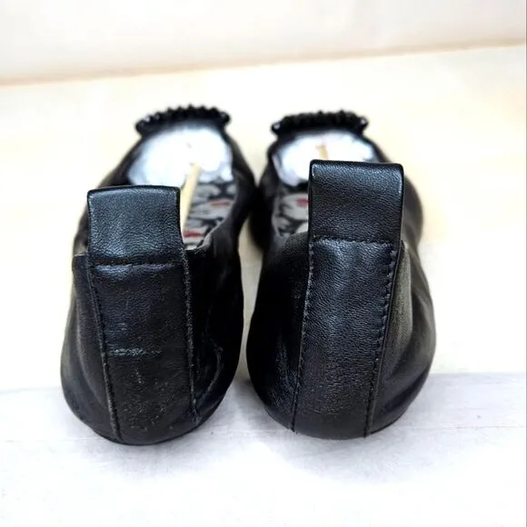 Betsey Johnson Sauceeyy Black Leather Beaded Flower Toe Soft &amp; Flexible Flats