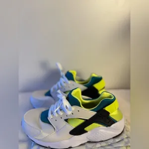 Big Kids Nike Huarache Run