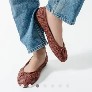 Birdies Hummingbird Walnut raffia woven flats