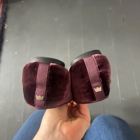 Birdies The Starling Loafers in Burgundy Velvet, size 7.5