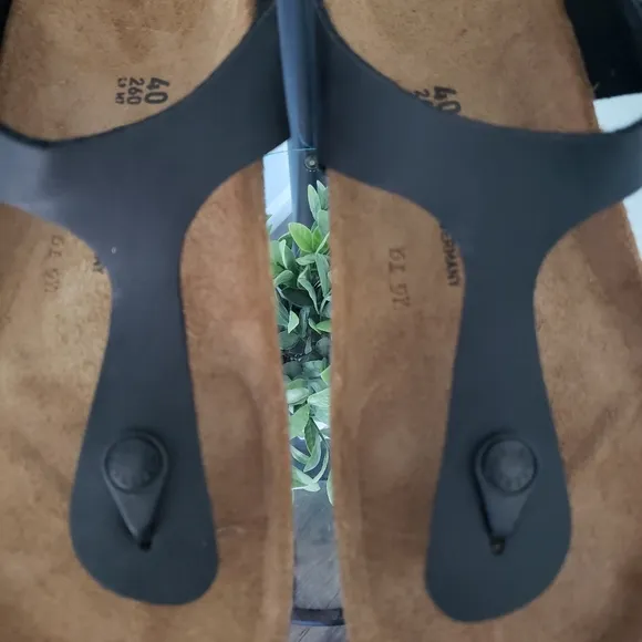Birkenstock Black Gizeh Thong  Sandals Birko-flor Womens 9-9.5 Eu Size 40 Regula