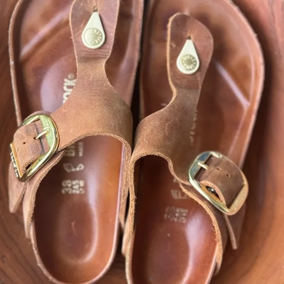 Birkenstock Gizeh Big Buckle Leather Sandals Cognac Gold 7-7.5/38 regular/wide