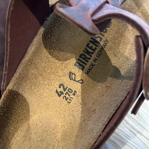 Birkenstock Gizeh big buckle sandals