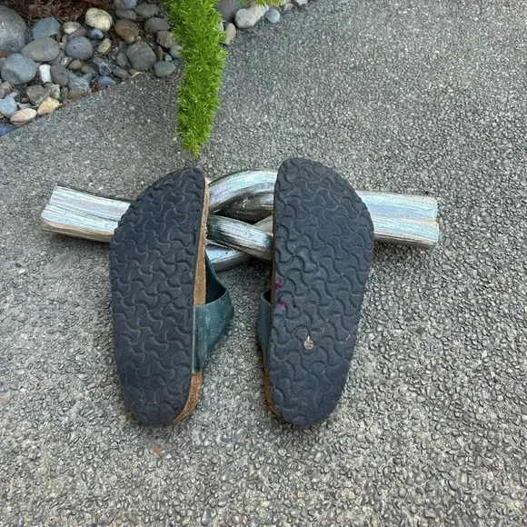 Birkenstock Gizeh Green Oiled Leather Classic Footbed Thong Sandals Size 40