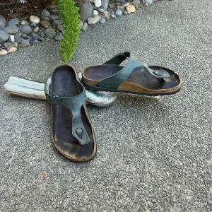 Birkenstock Gizeh Green Oiled Leather Classic Footbed Thong Sandals Size 40