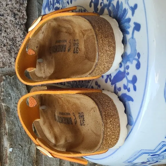Birkenstock Gizeh shiny snake thong sandals