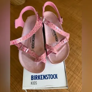 Birkenstock Taormina Pink Toe Thong Sandals