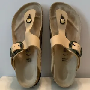 Birkenstocks Almond Gizeh Big Buckle Detail Canvas Thong Sandals EU 38, L7 M5