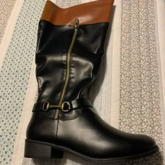 Black and Brown Women’s Wide Calf Boots Cloudwalkers Size 10W New in Box
