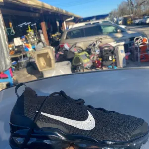 Black and White Flyknit Sneakers Vapormax Flyknit fits kids 4.5 new