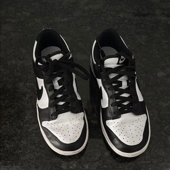 Black and White Athletic Sneakers pandas sz 8 🐼 NIKE