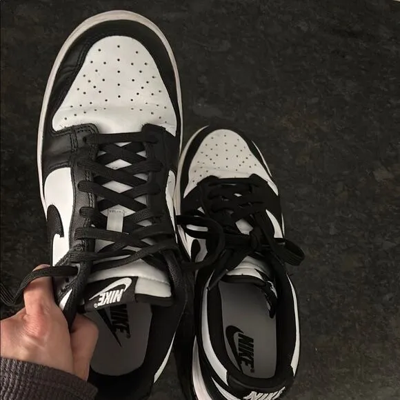 Black and White Athletic Sneakers pandas sz 8 🐼 NIKE