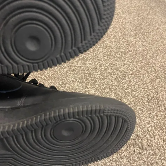Black nike Air Force ones