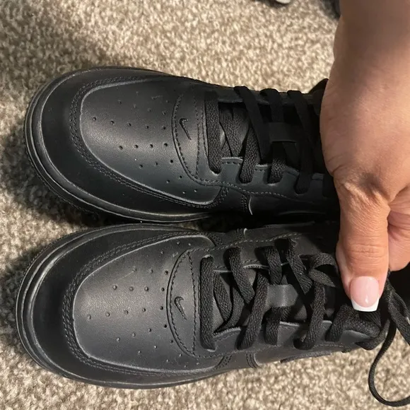 Black nike Air Force ones