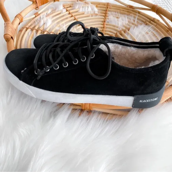 Blackstone QL60 Sherpa Sneakers Black Suede Rawhide Lace Low Tops Women’s 40