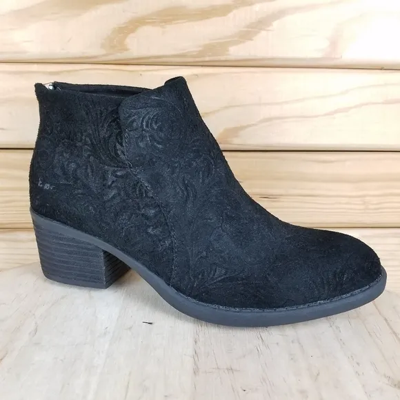 B.O.C Black Ankle Boots 6 US Booties Tooled Suede Leather Stacked Heel Back Zip