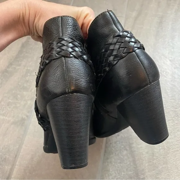 B.O.C. Black Lacey Stacked HeeL Ankle Boots Size 8
