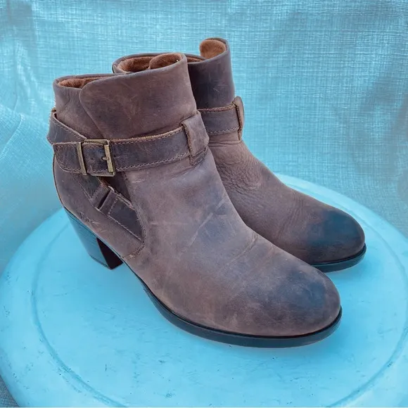 B.O.C. Born Shea Ankle Booties 8.5 M Brown Taupe Leather Buckle Almond Toe