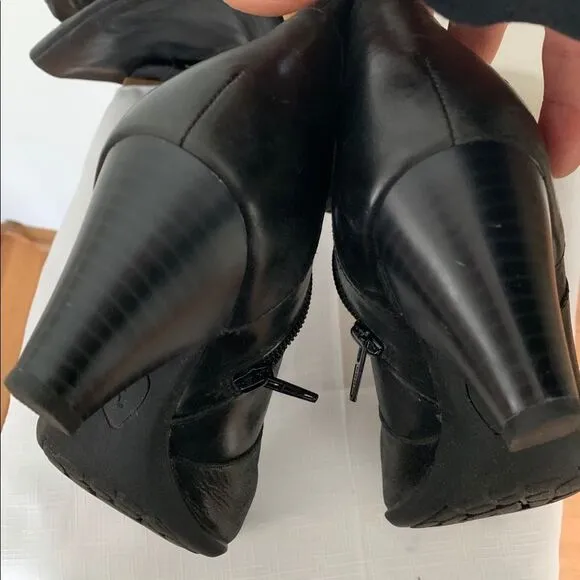 B.O.C. Leather Black knee length boots, great condition, wide calf, size 8.5
