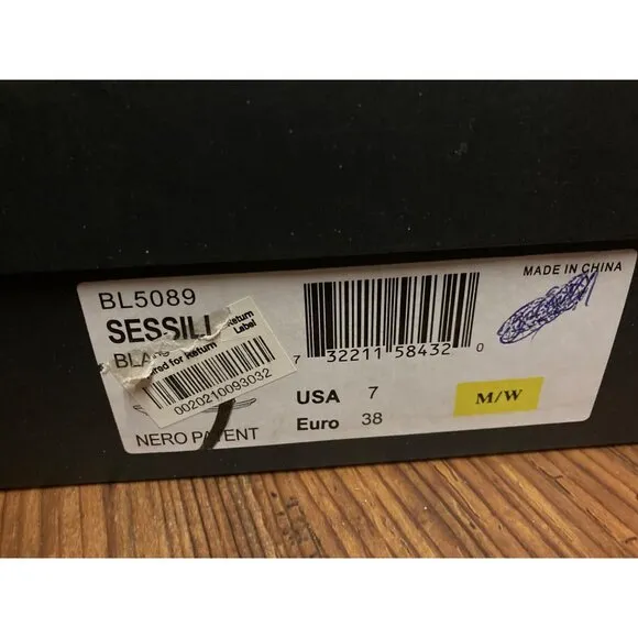 Bolo By Born Patent Thong Sandals Shoes  Black 7 US Bloomingdale's New In Box