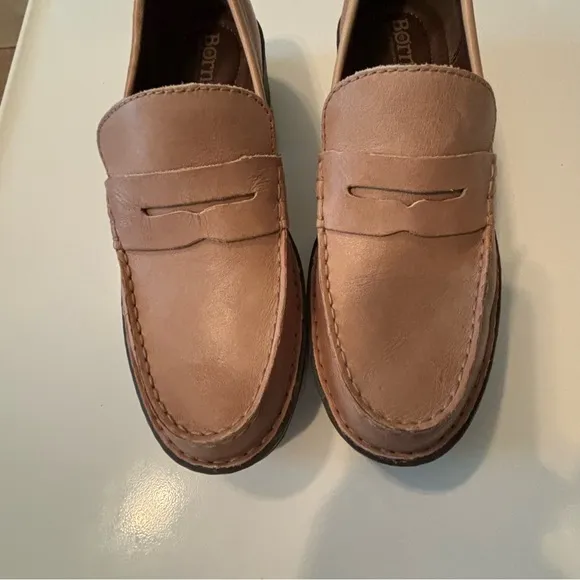 Born Carrera Leather Lug Sole Platform Penny Loafers size 9