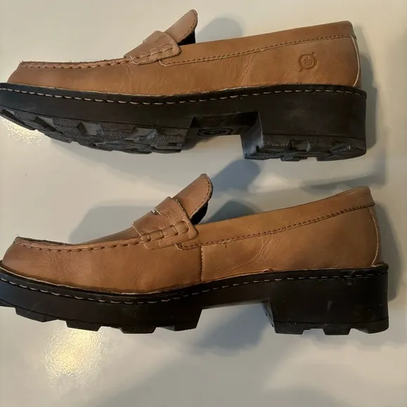 Born Carrera Leather Lug Sole Platform Penny Loafers size 9