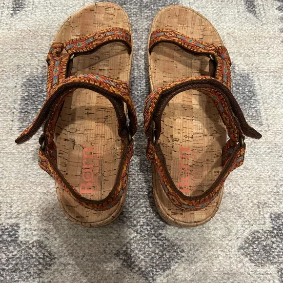 Born women size 9 sandals