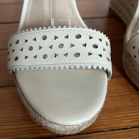 Botkier Jamie Espadrille Wedge Sandals in Cream Leather - Size 9