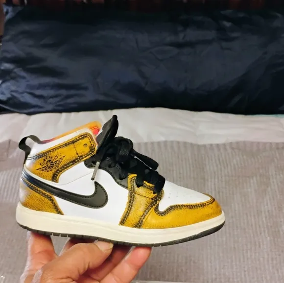 Boy Jordans/Size13c