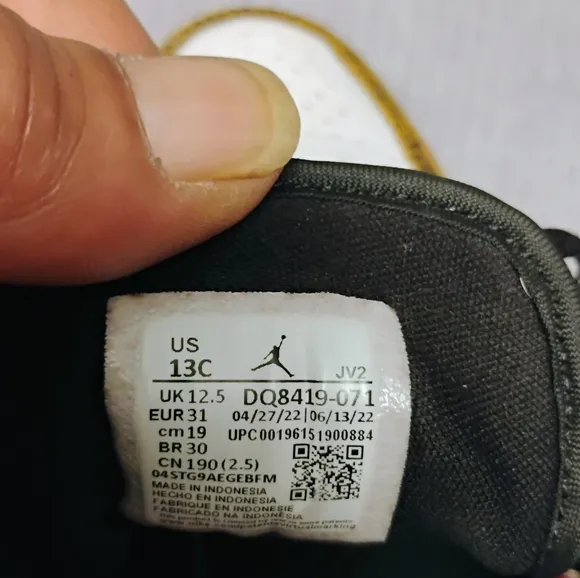 Boy Jordans/Size13c