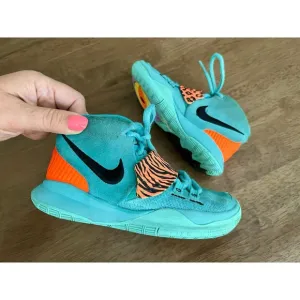Boys NIKE Kyrie Basketball Shoes Size 11c Sneakers Leopard Zebra Print